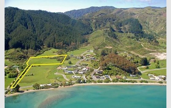 5 ACRES OF LIGAR BAY LIFESTYLE