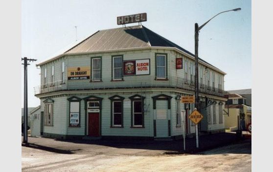 RURAL TOWN HOTEL - FOR LEASE