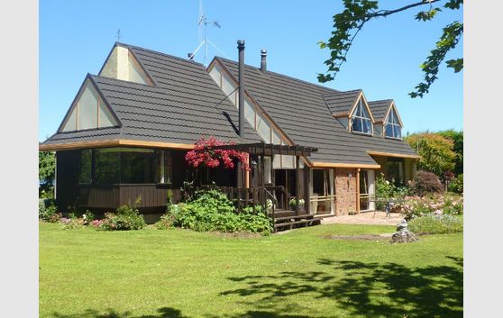 Country Living Beckons!!