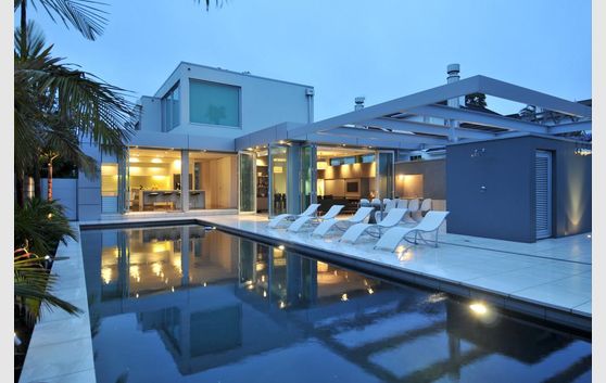 Classy, Stylish and Modern Perfection, In the Avenues.......