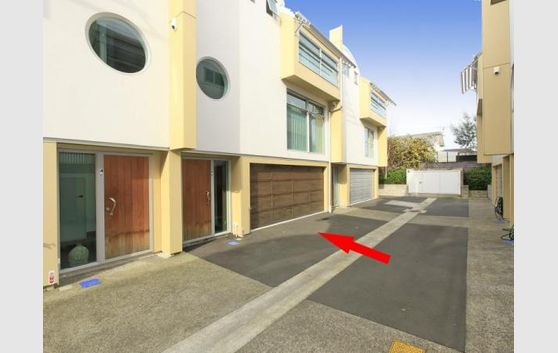VERY EXCLUSIVE AND MODERN LIFESTYLE