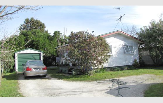 Investment opportunity. 2 homes, 1 price. Tennants already in place!