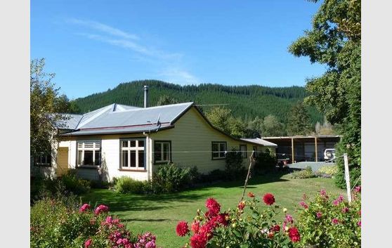 Be Self Sufficient On This Charming Farmlet