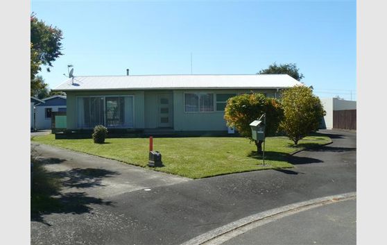 A MUCH LOVED FAMILY HOME - NOW NEEDS NEW OWNERS