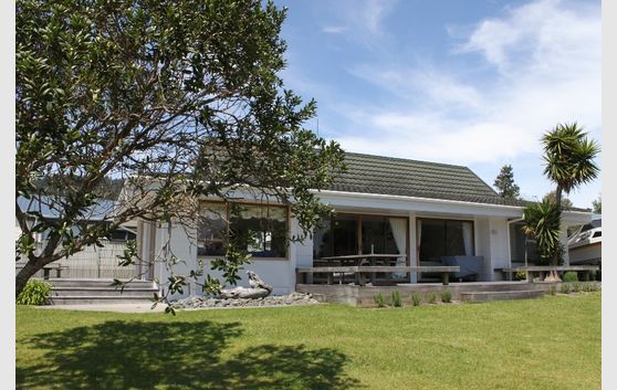 80 Pauanui Boulevard