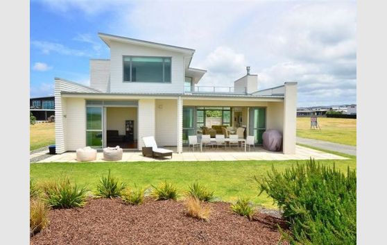 One Back from Beach Front, with Direct Access!