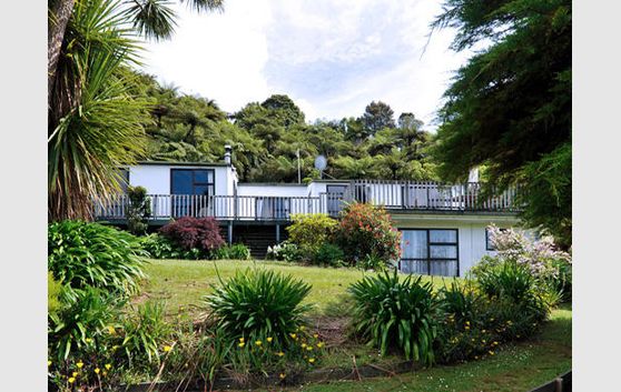 LAKE TARAWERA - HEADQUARTERS FOR GREAT HOLIDAY LIVING