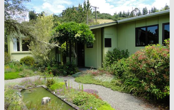 NEW PRICE - GORGEOUS 3 BEDROOM COTTAGE - MOTUEKA VALLEY
