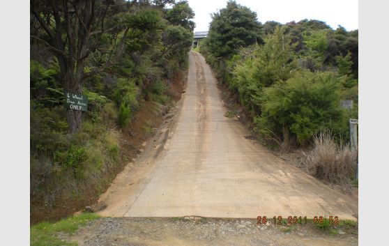 Priced to sell. Cosy, double storey Kiwi Cottage with panoramic views of Mt Hobson.
