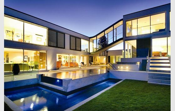Minimalist 1000m2 Cliff top Estate on Of An Acre