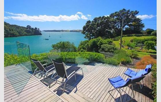 The Waterfront Getaway - Boat Moorings