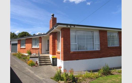 Super Hot Price!! Neg over $319,000! Open Sun 3-3:30pm