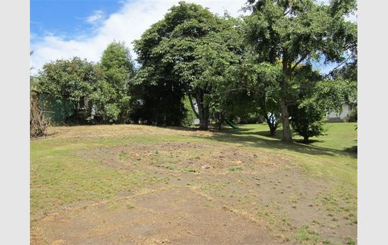 835m2 Section - Dress Circle - Tauroa Road Location