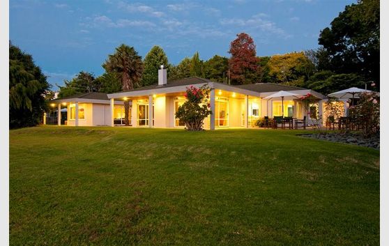 Privileged Grandeur - Rangataua Bay