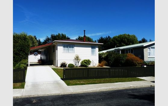 BEAUTIFULLY PRESENTED HOME