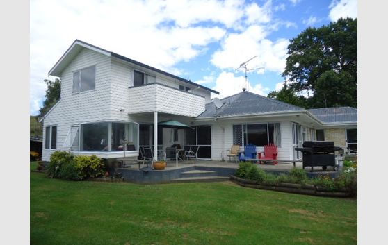 LOTS OF HOUSE, NOT TOO MUCH LAND