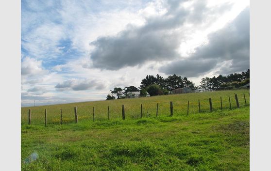 LIFESTYLE AND CLOSE TO TOWN