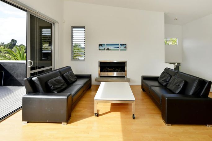 stillwater 4房 owners transferred to tauranga - very realistic